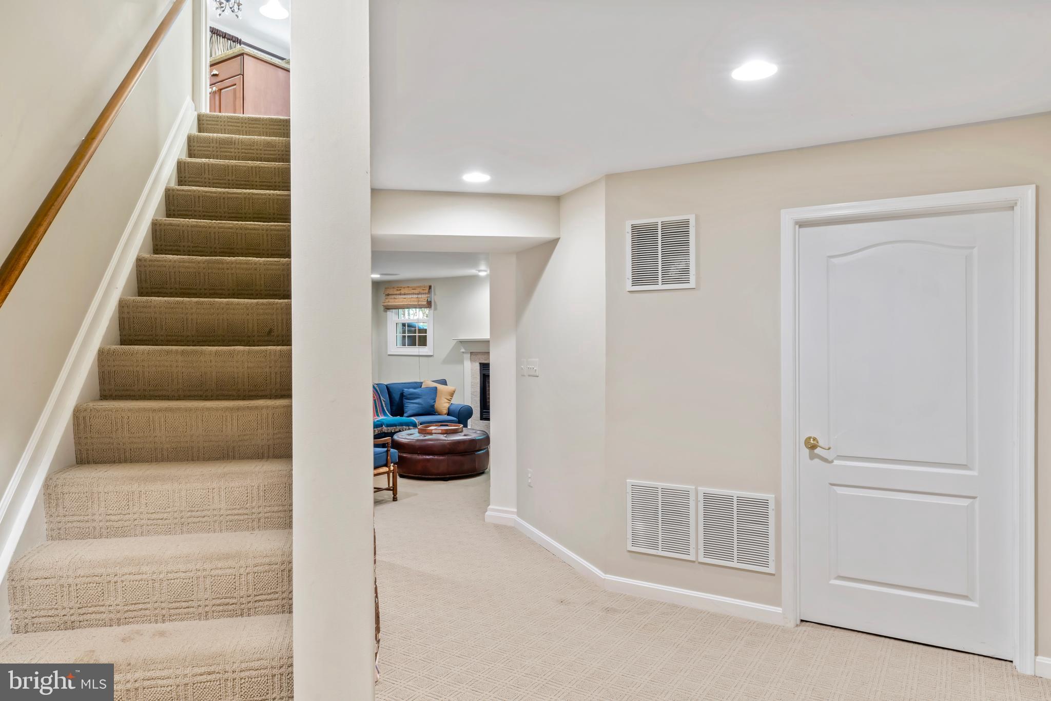 LOWES ISLAND/CASCADES - Residential