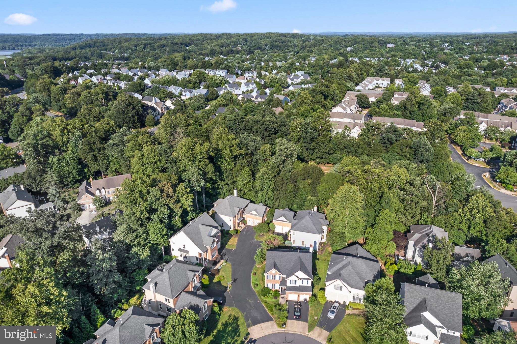 LOWES ISLAND/CASCADES - Residential