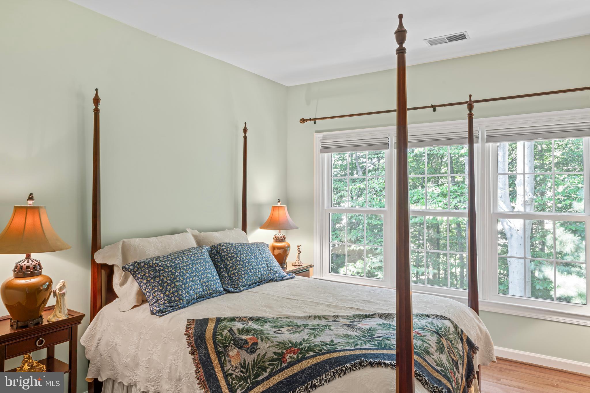 LOWES ISLAND/CASCADES - Residential