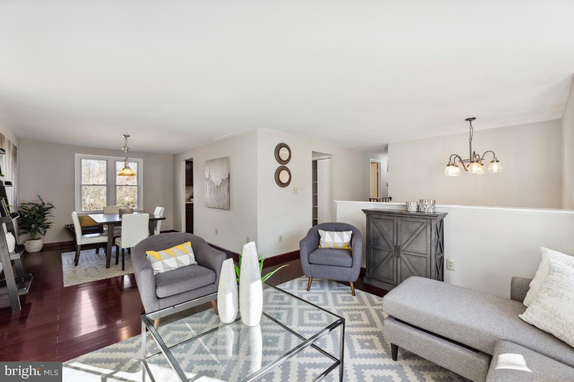 HOLMES RUN WOODS WEST - Residential