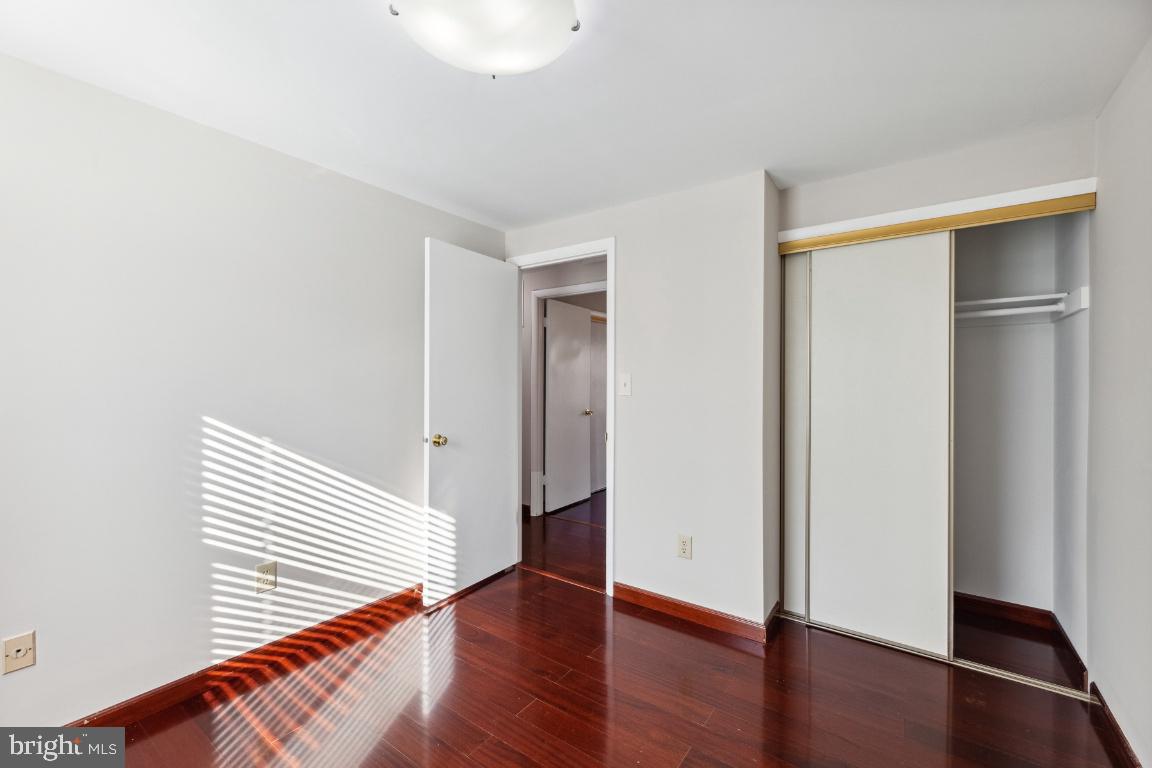 HOLMES RUN WOODS WEST - Residential