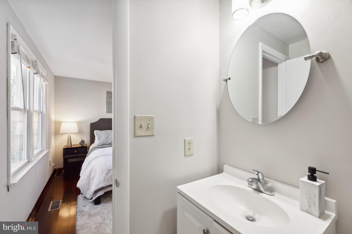 HOLMES RUN WOODS WEST - Residential