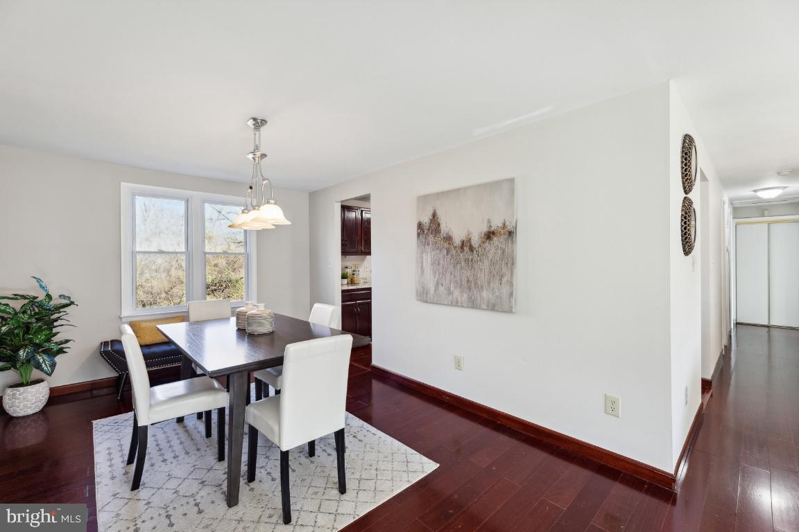 HOLMES RUN WOODS WEST - Residential