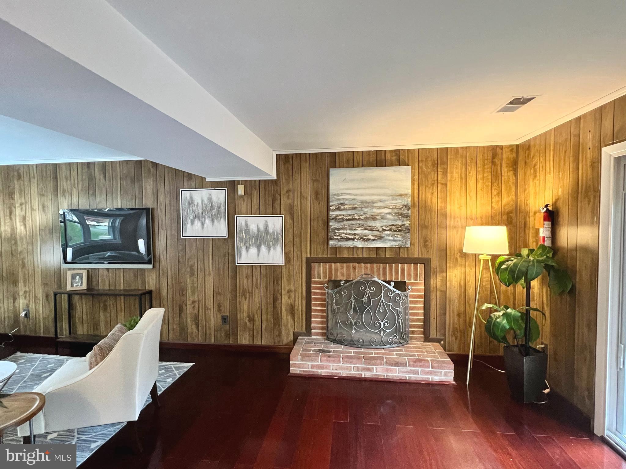 HOLMES RUN WOODS WEST - Residential