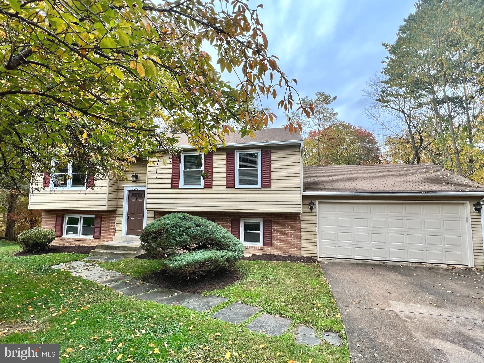 HOLMES RUN WOODS WEST - Residential