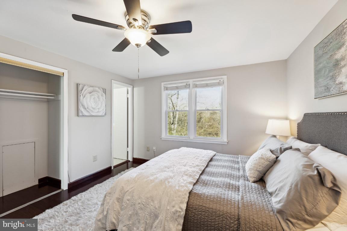 HOLMES RUN WOODS WEST - Residential