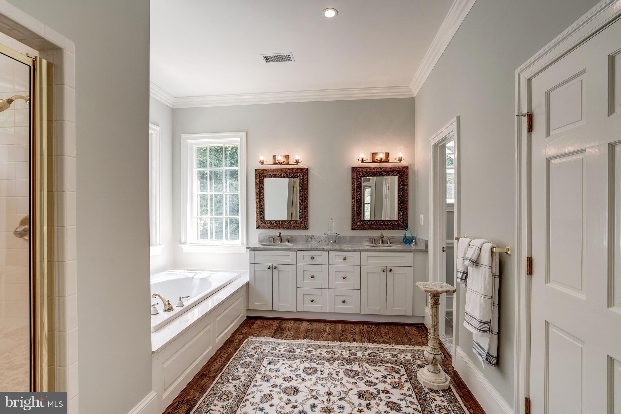 GLENCAIRN - Residential