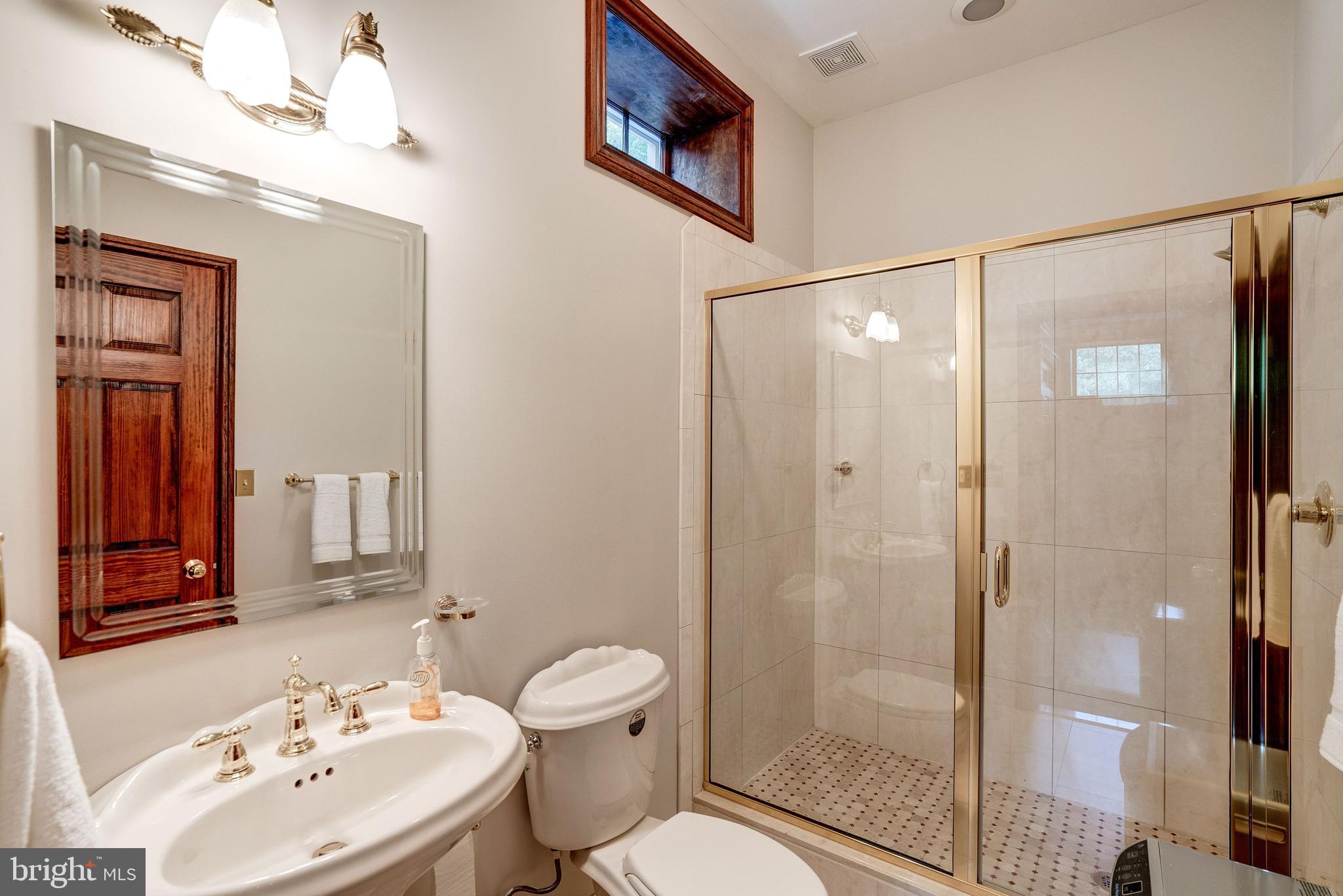 GLENCAIRN - Residential