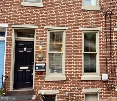Townhouse For Rent - 116 Cumberland Street<br/> HARRISBURG, PA 17102
