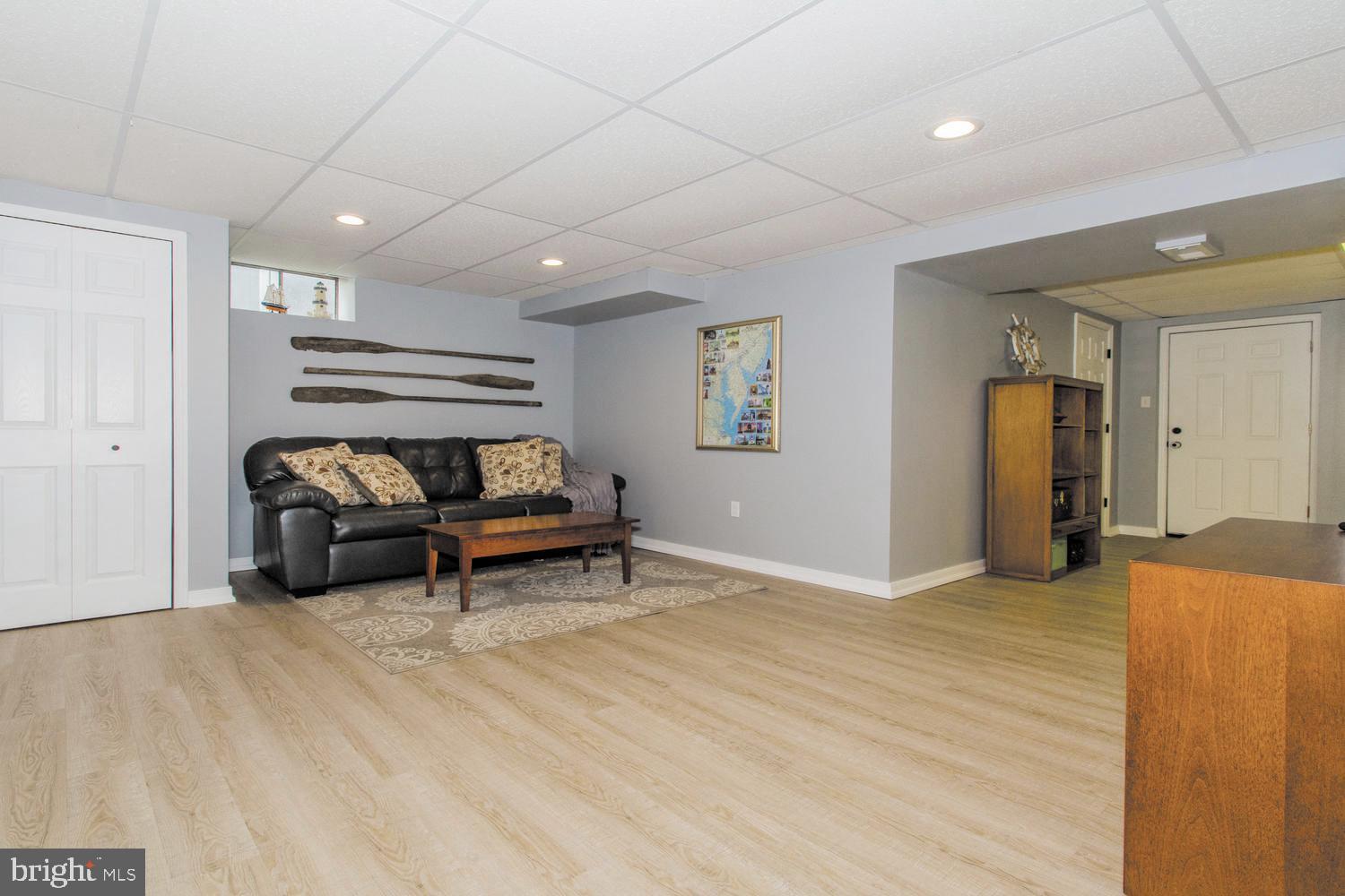 SUNRISE BEACH - Residential