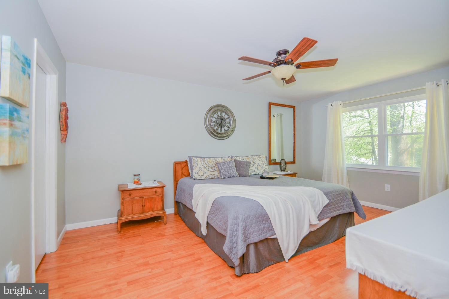 SUNRISE BEACH - Residential