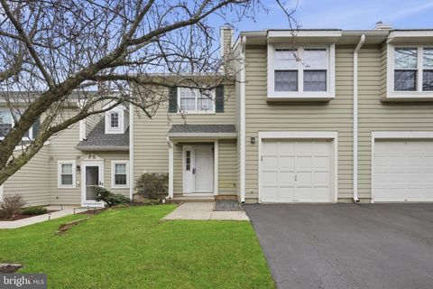 Condo For Sale - 177 Hyde Park Road<br/> Somerset County, SOMERSET, NJ 08873