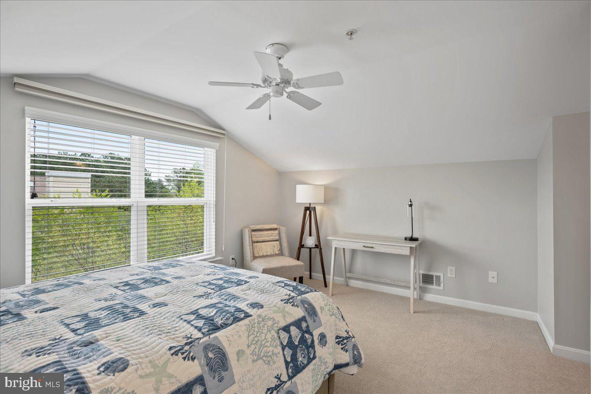 OYSTER BAY CONDOMINIUMS - Residential