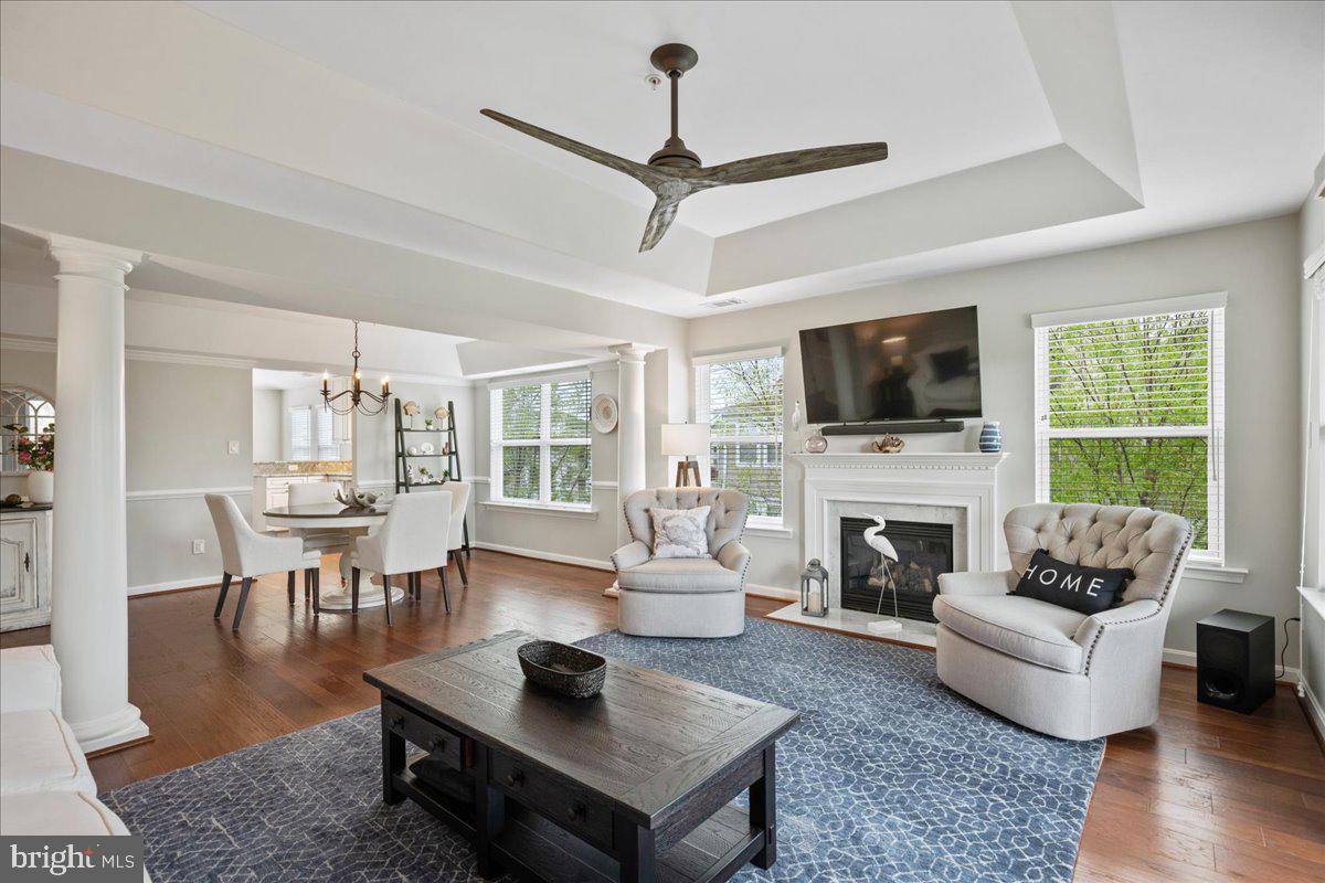 OYSTER BAY CONDOMINIUMS - Residential