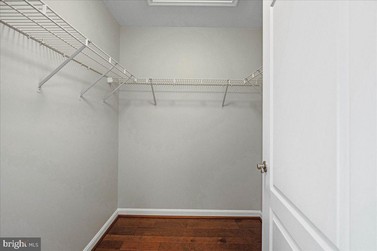 OYSTER BAY CONDOMINIUMS - Residential