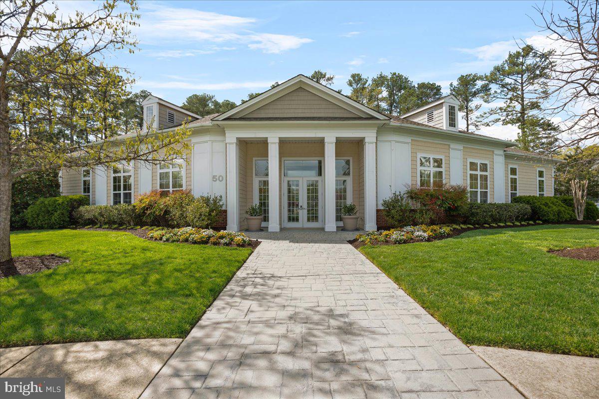 OYSTER BAY CONDOMINIUMS - Residential