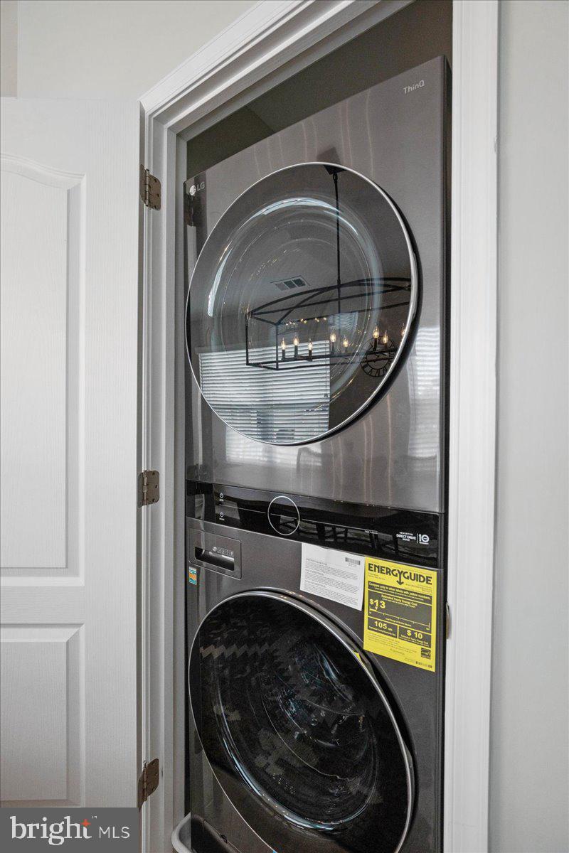 OYSTER BAY CONDOMINIUMS - Residential