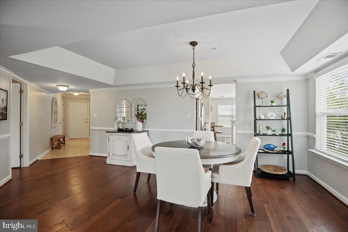 834 OYSTER BAY PLACE