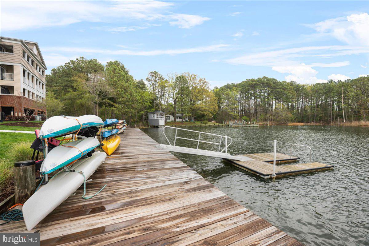 OYSTER BAY CONDOMINIUMS - Residential