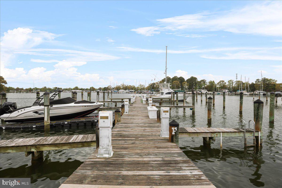 OYSTER BAY CONDOMINIUMS - Residential