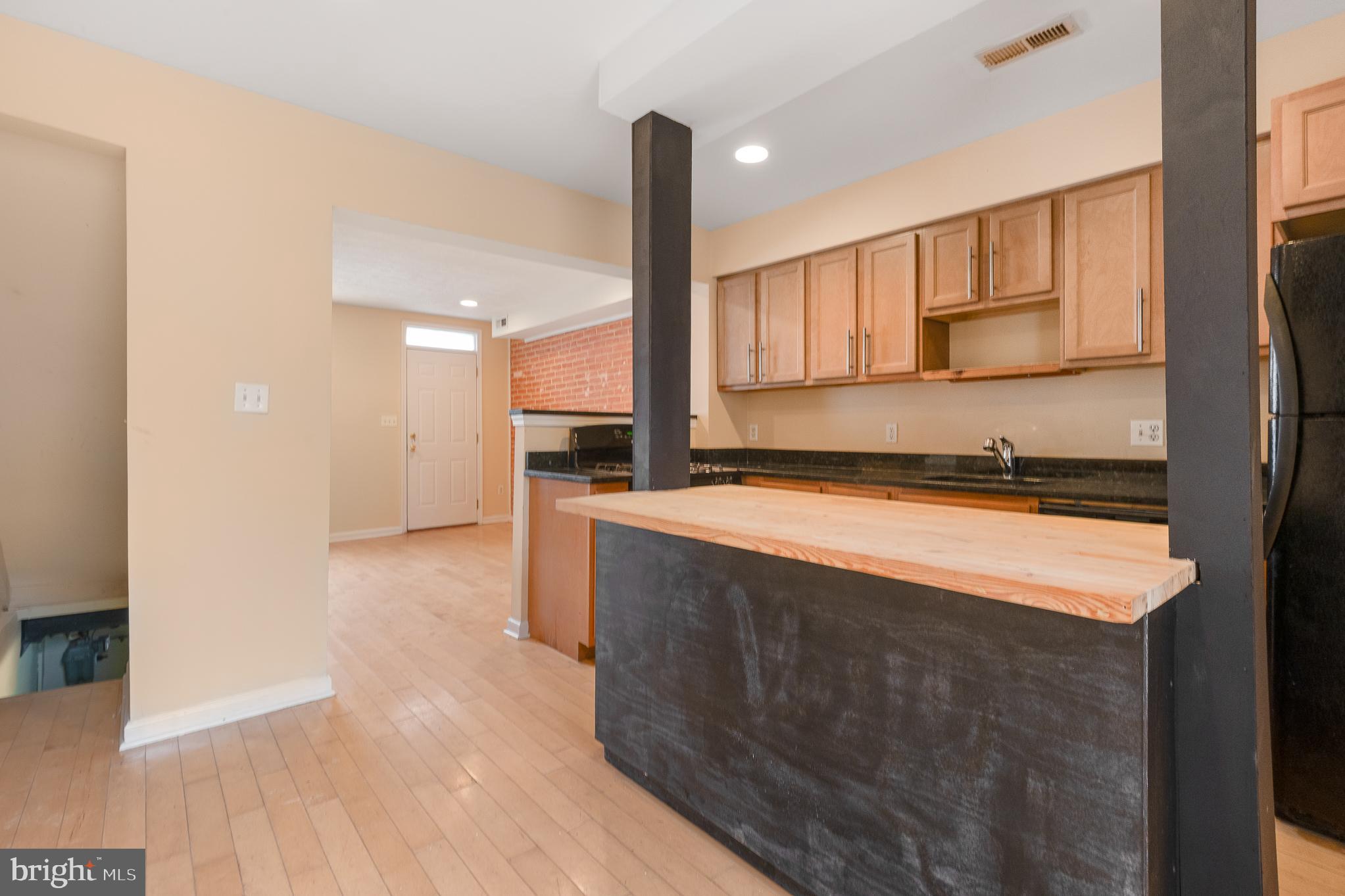 HOLLINS MARKET - Residential