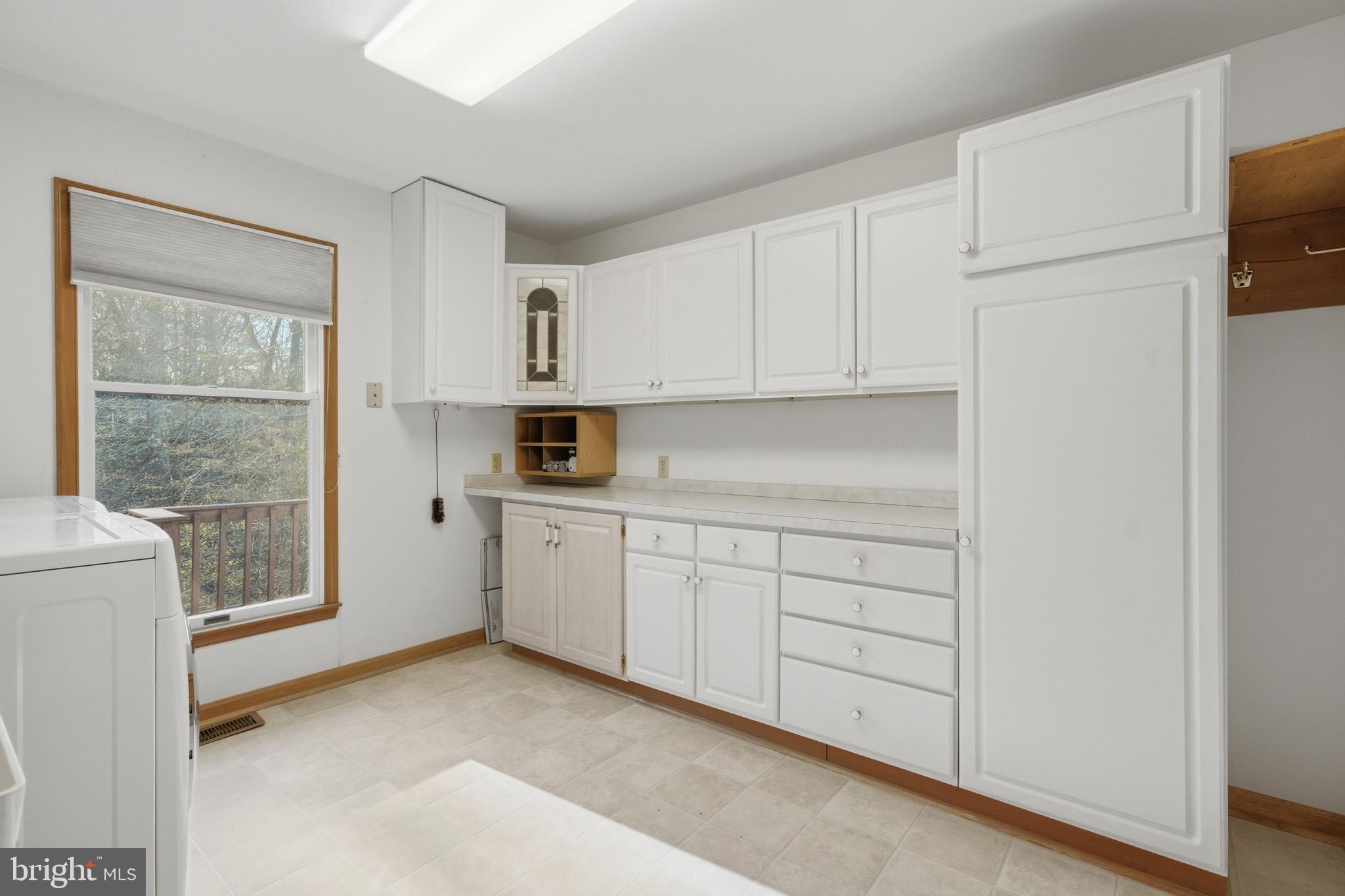 WESTERN SHORES - Residential