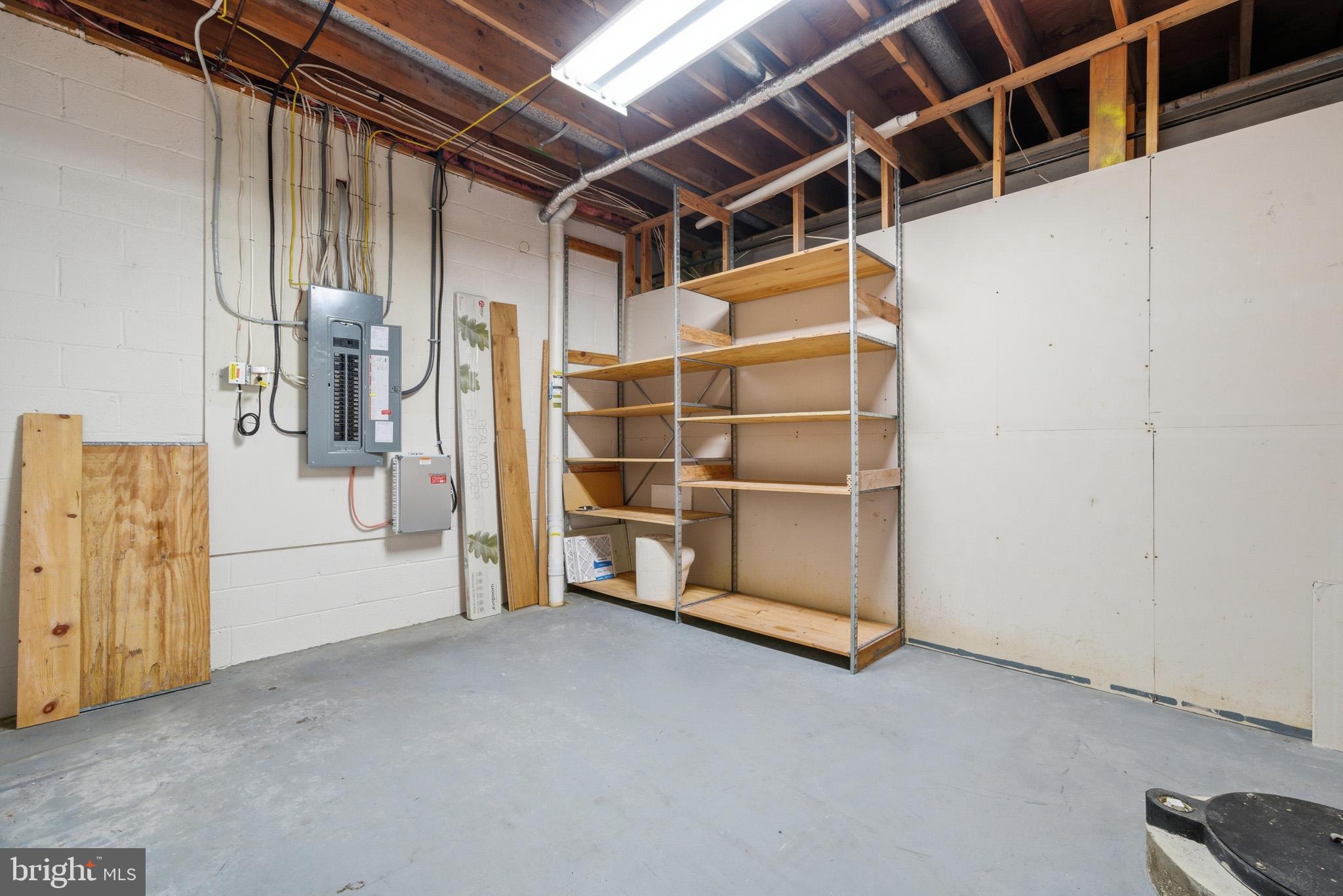 WESTERN SHORES - Residential