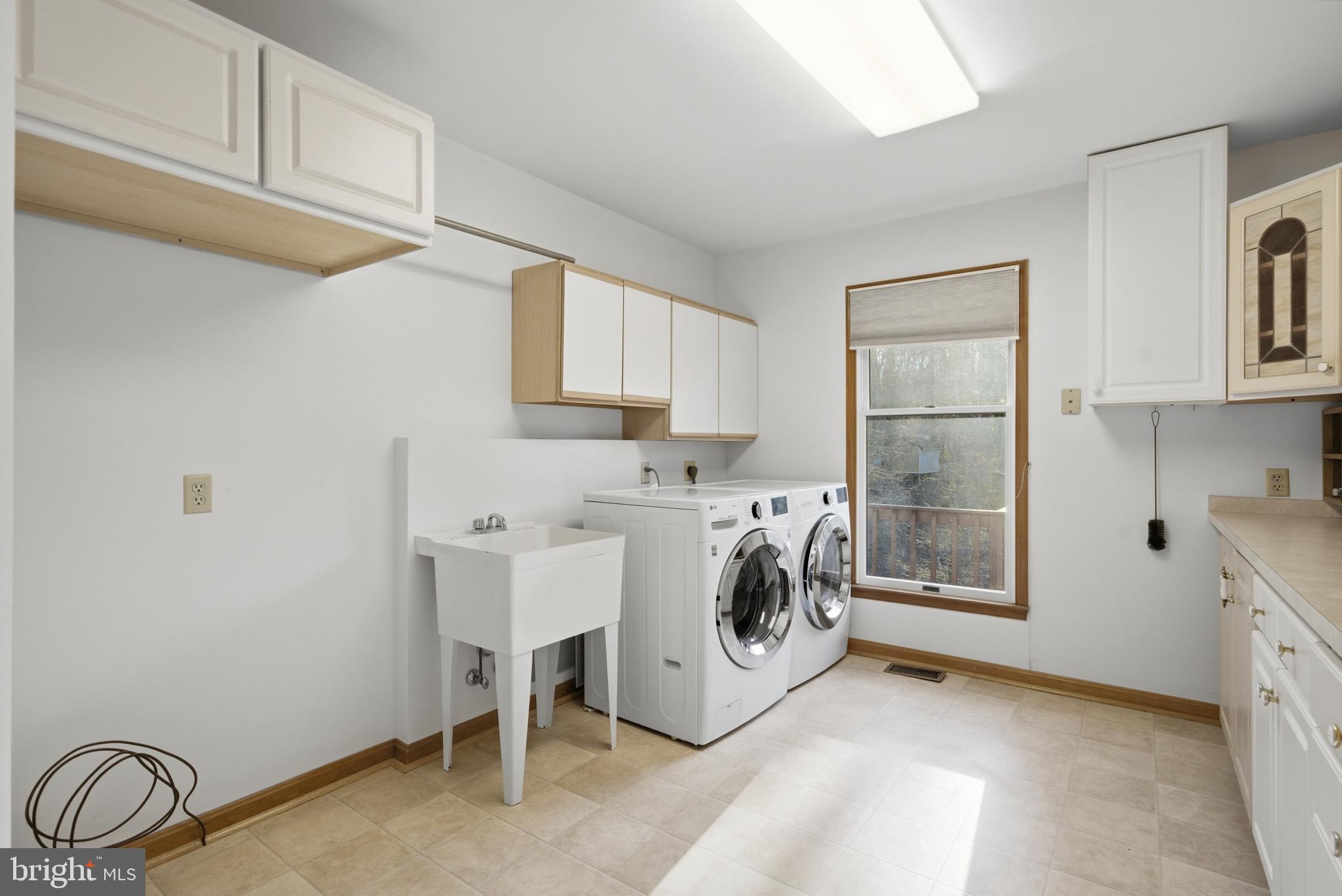 WESTERN SHORES - Residential