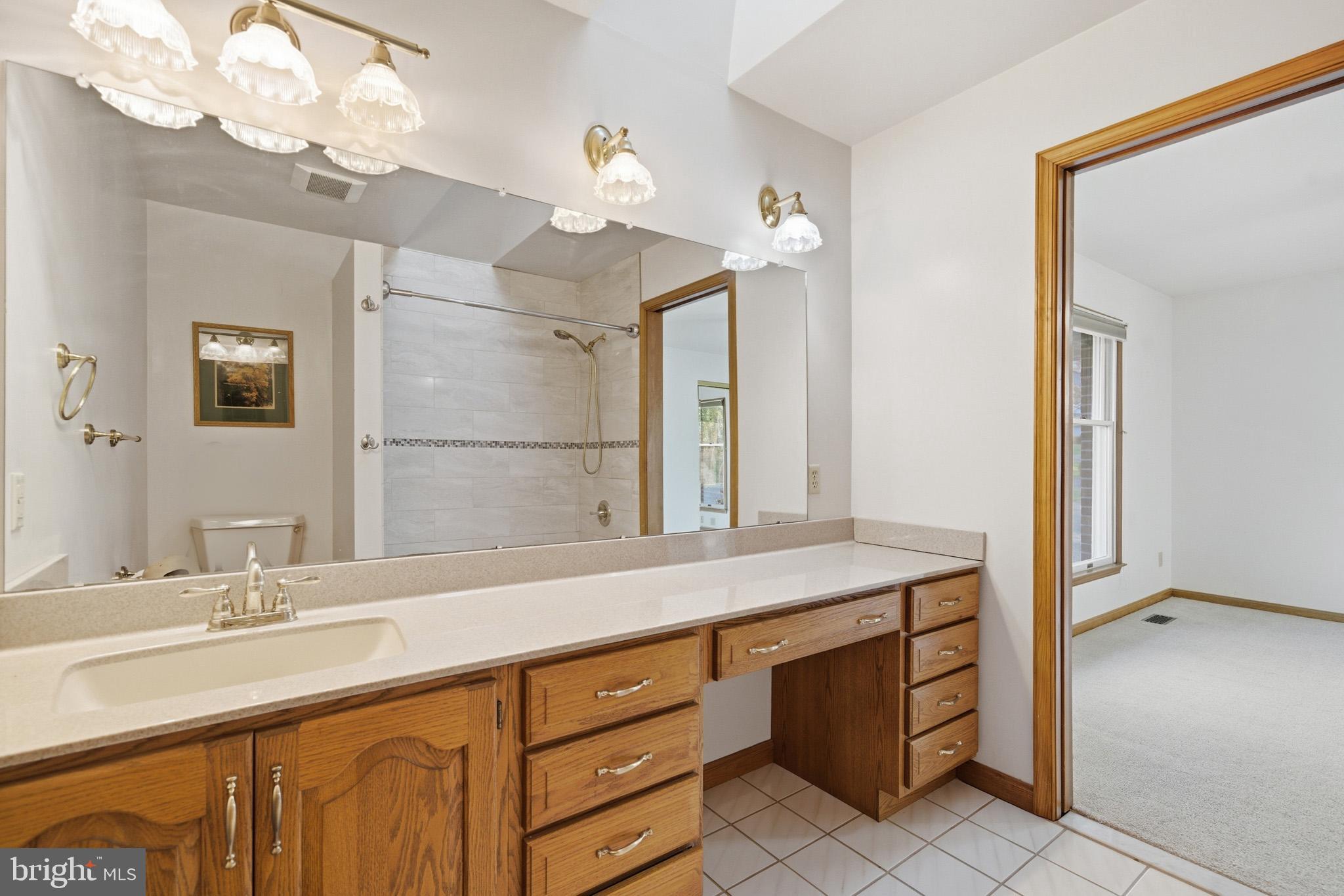 WESTERN SHORES - Residential