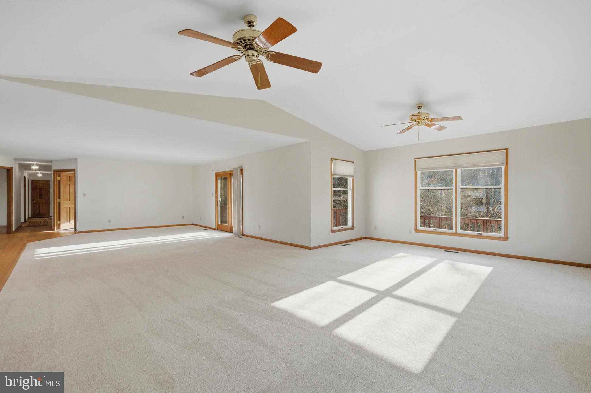 WESTERN SHORES - Residential