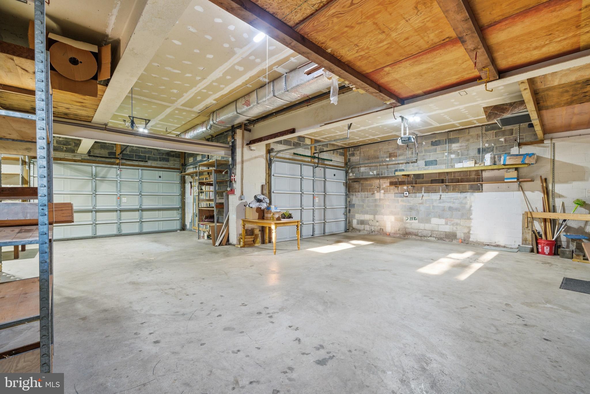 WESTERN SHORES - Residential