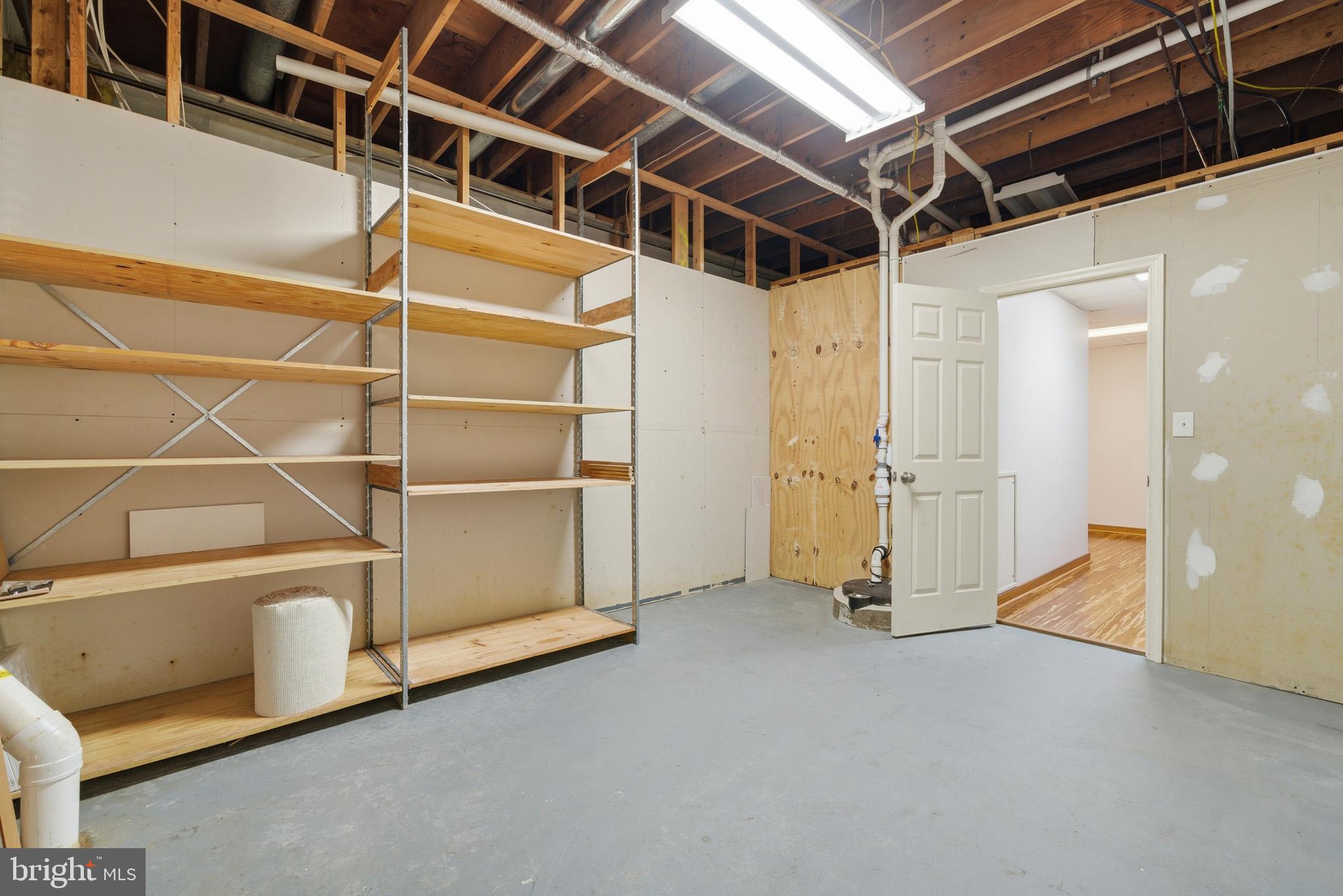 WESTERN SHORES - Residential