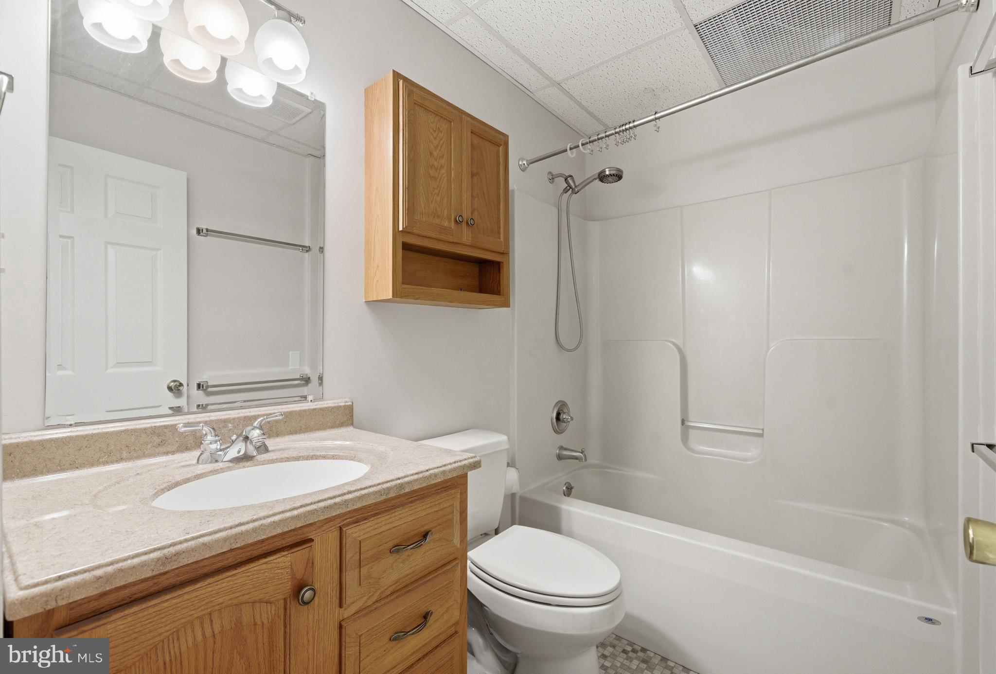 WESTERN SHORES - Residential