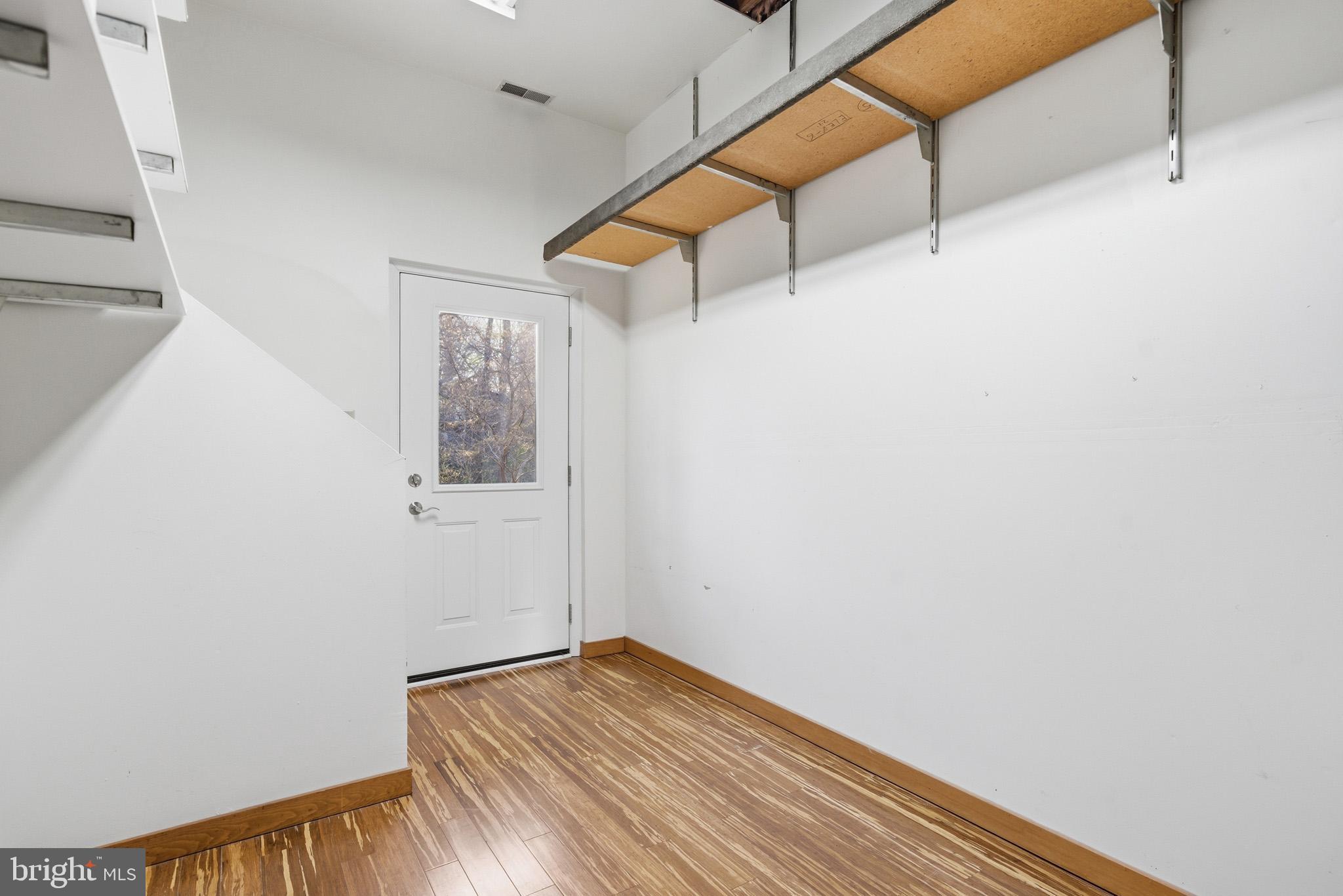 WESTERN SHORES - Residential