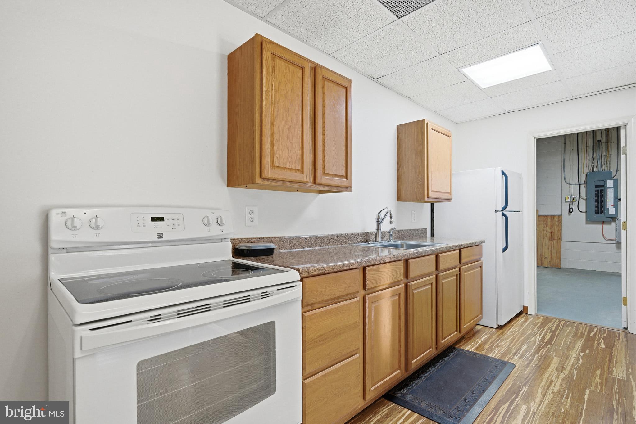 WESTERN SHORES - Residential