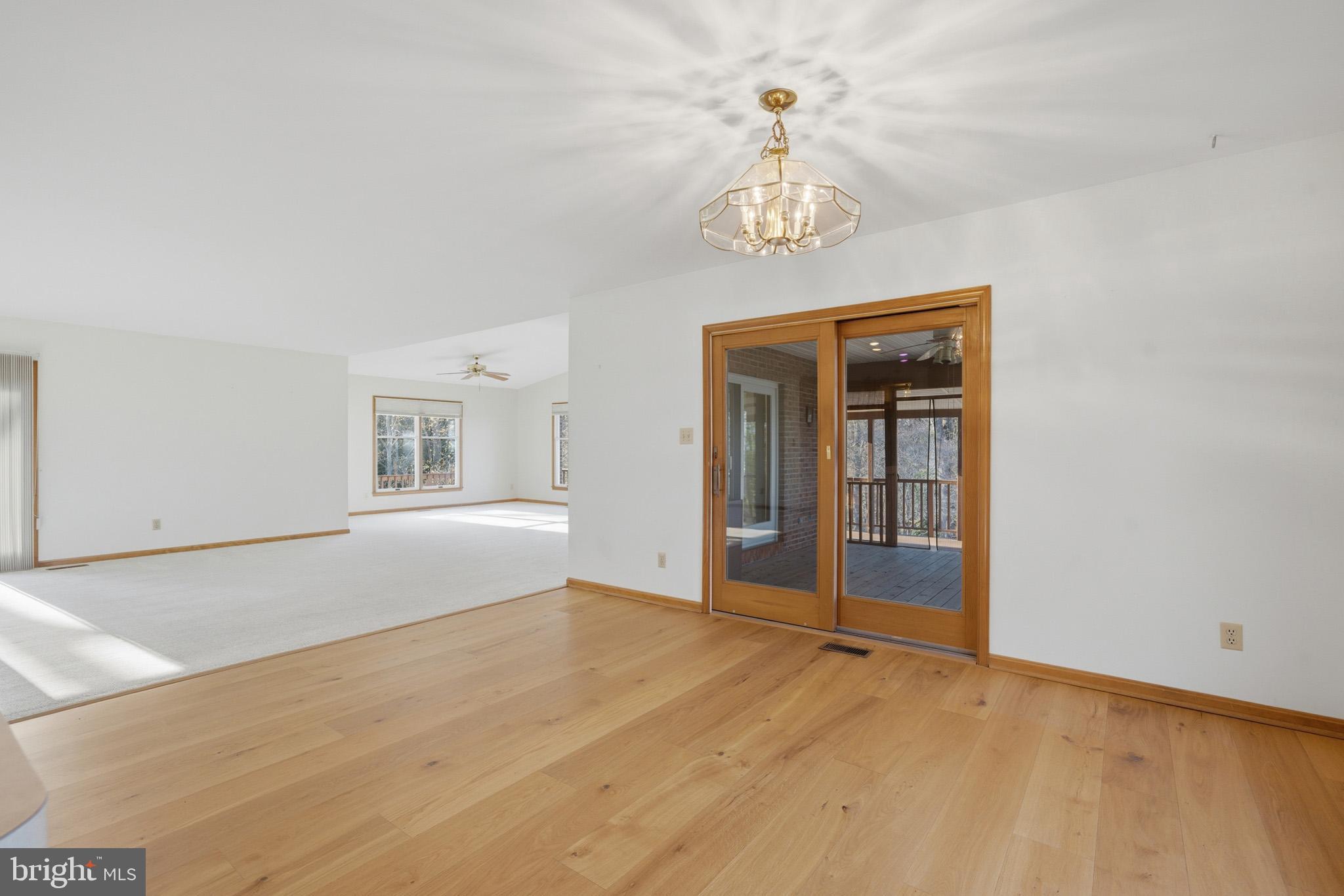 WESTERN SHORES - Residential