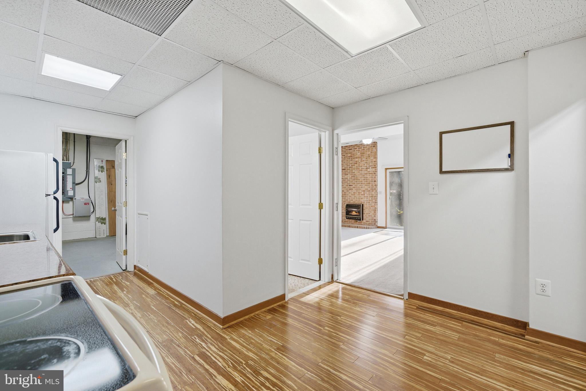 WESTERN SHORES - Residential