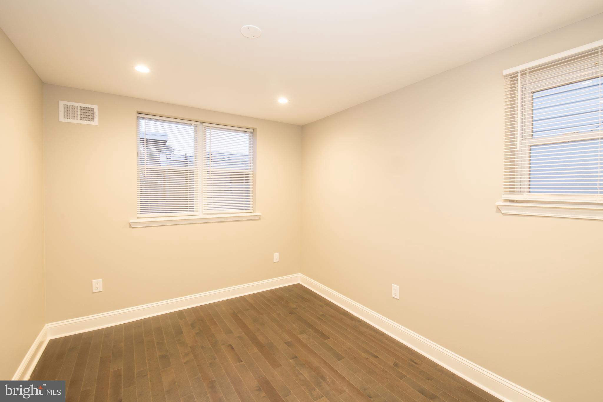 WHITMAN - Residential