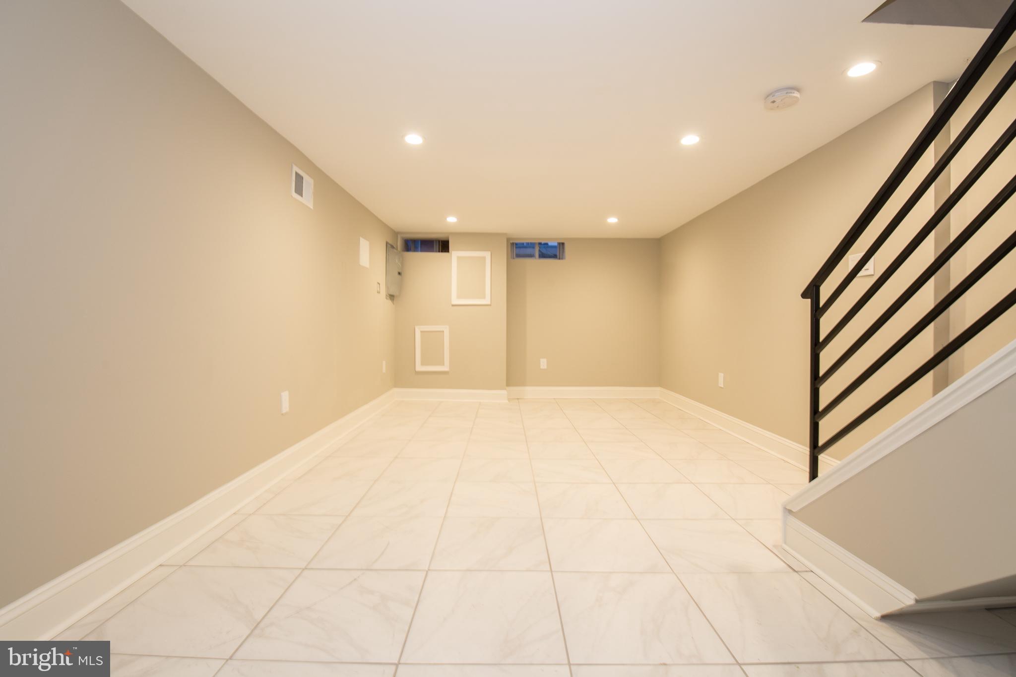 WHITMAN - Residential