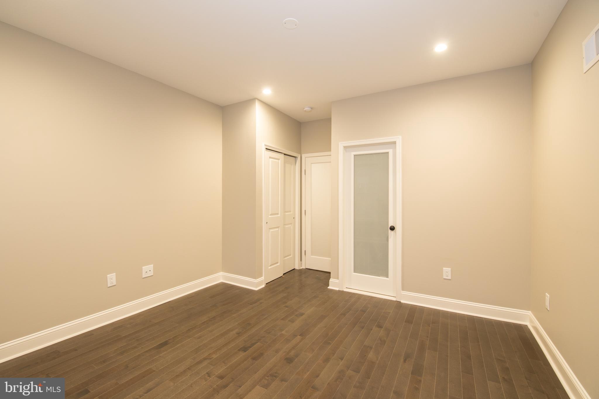 WHITMAN - Residential