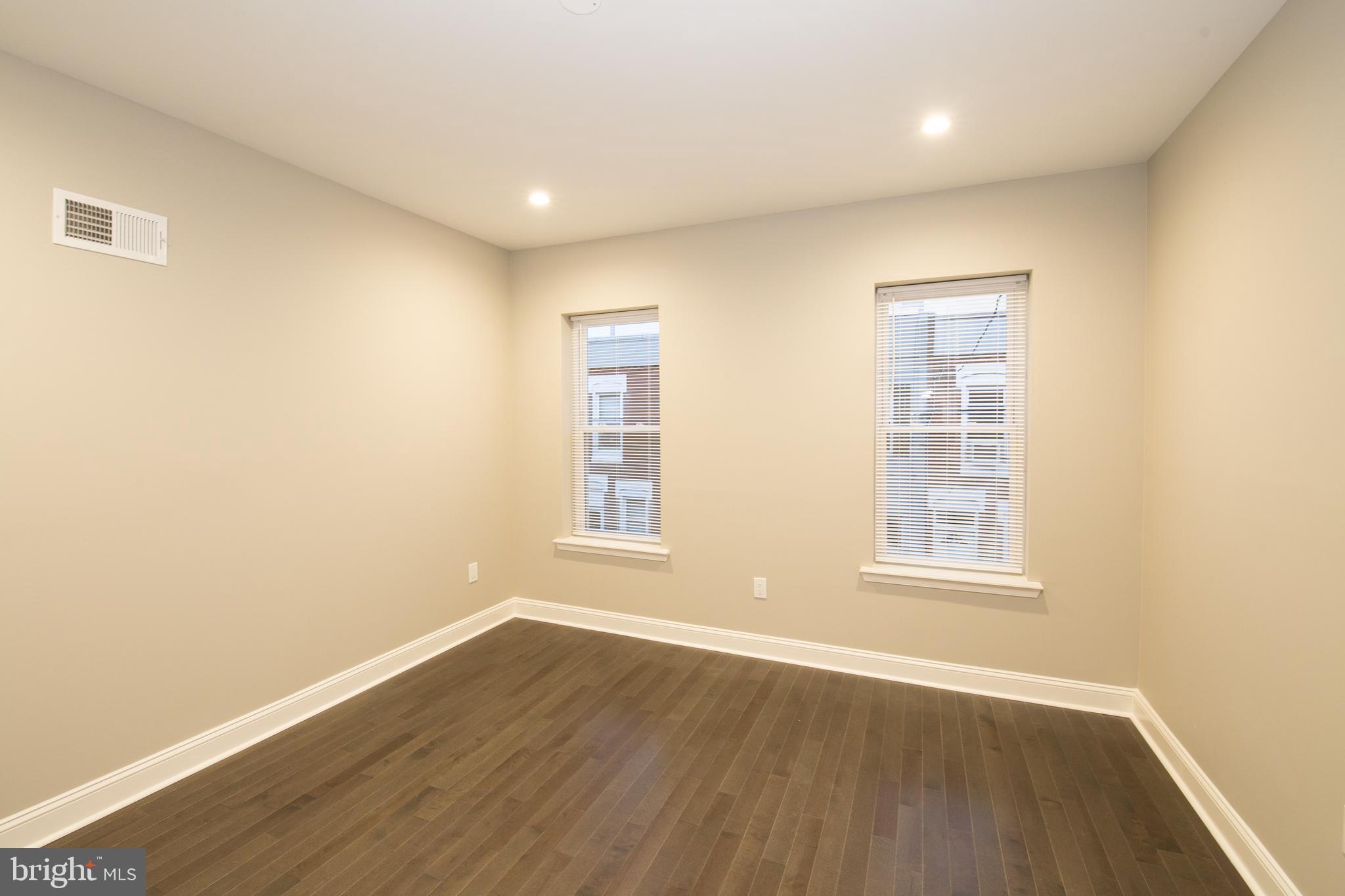 WHITMAN - Residential