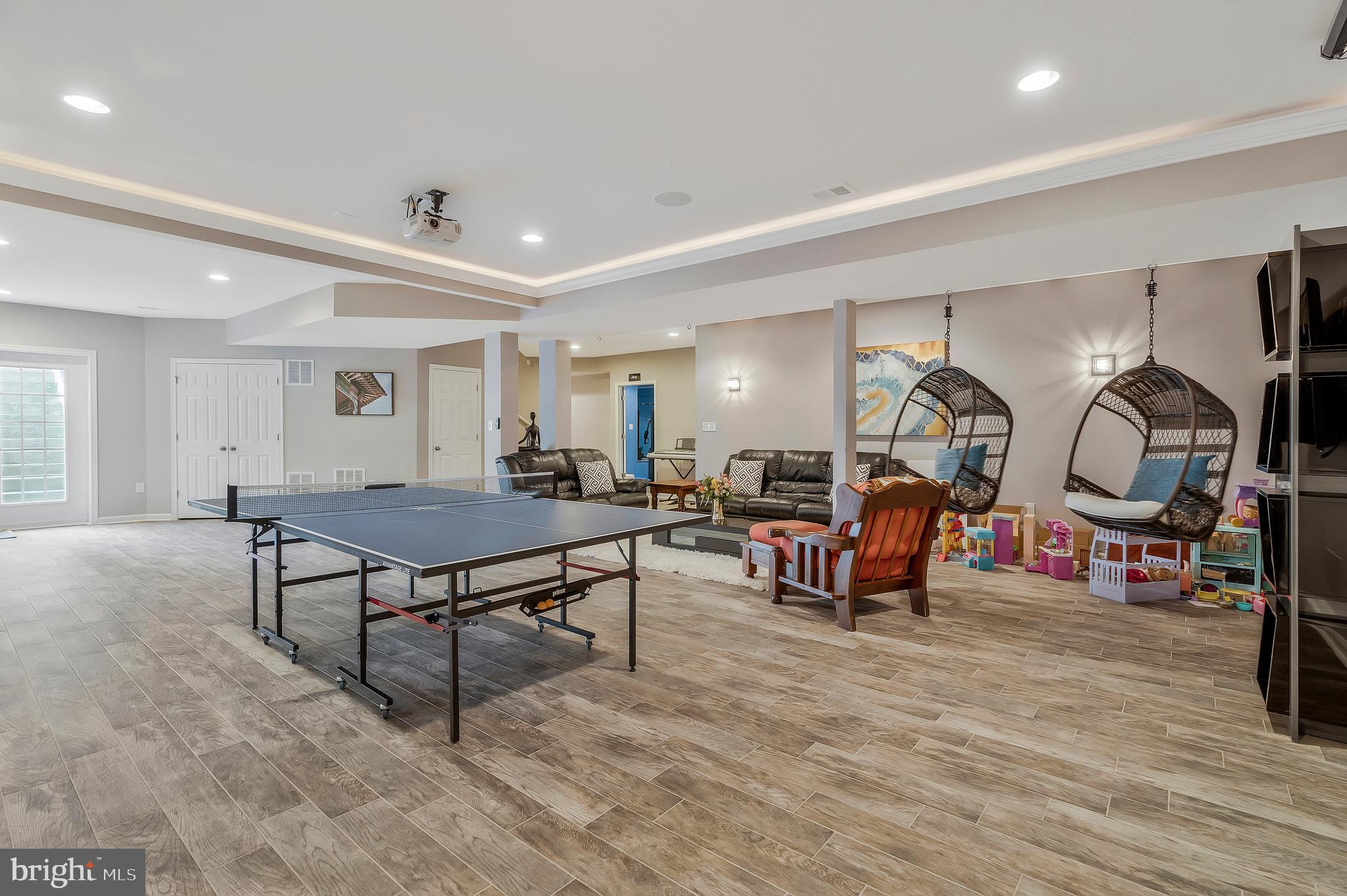 STONEGATE - Residential