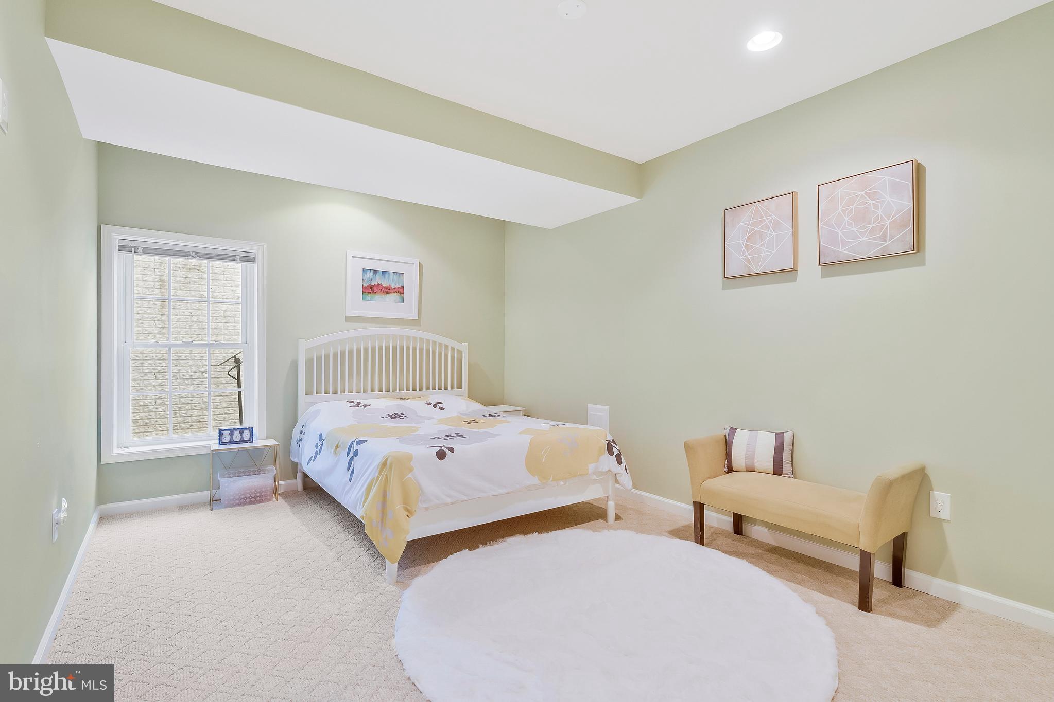 STONEGATE - Residential