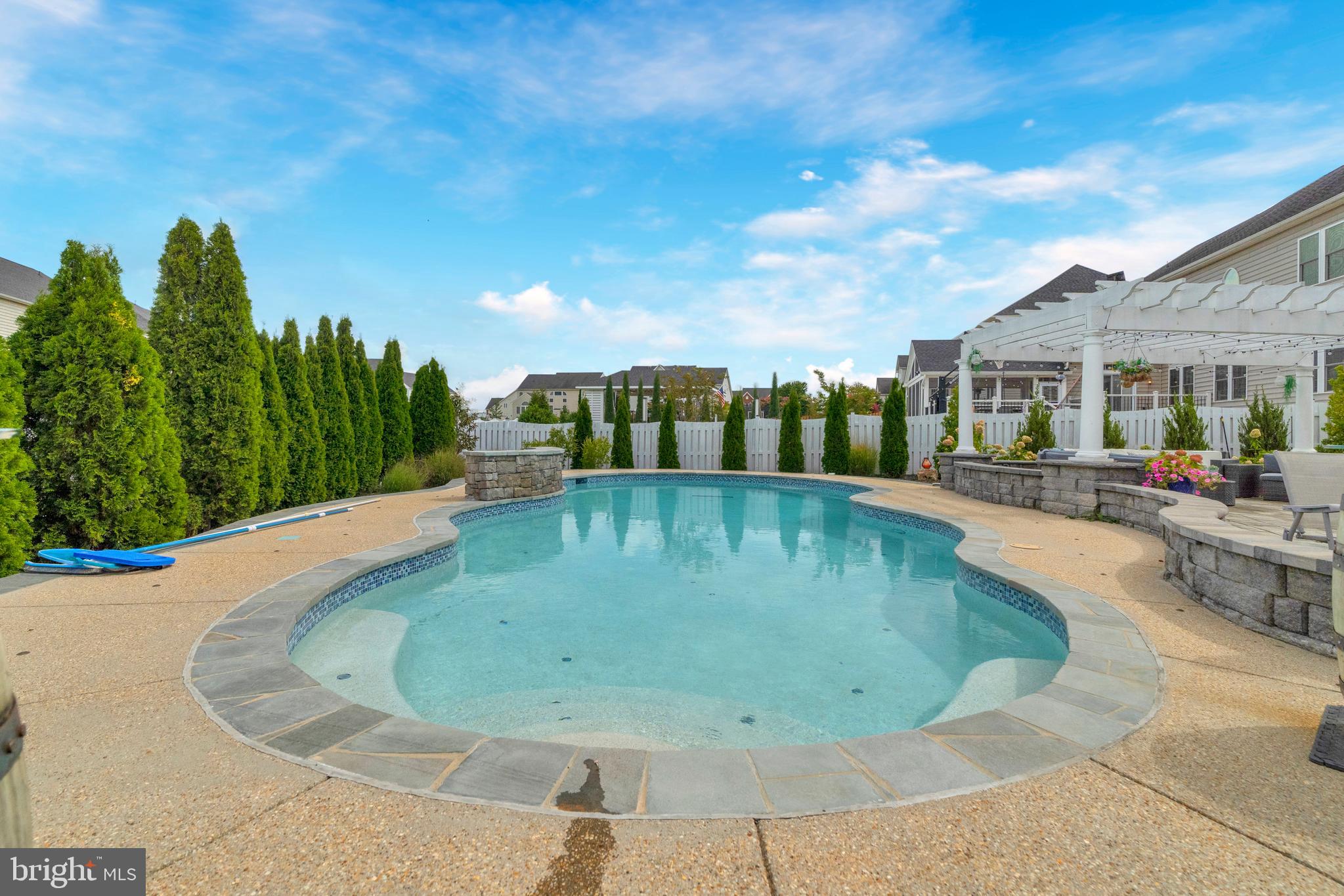 STONEGATE - Residential