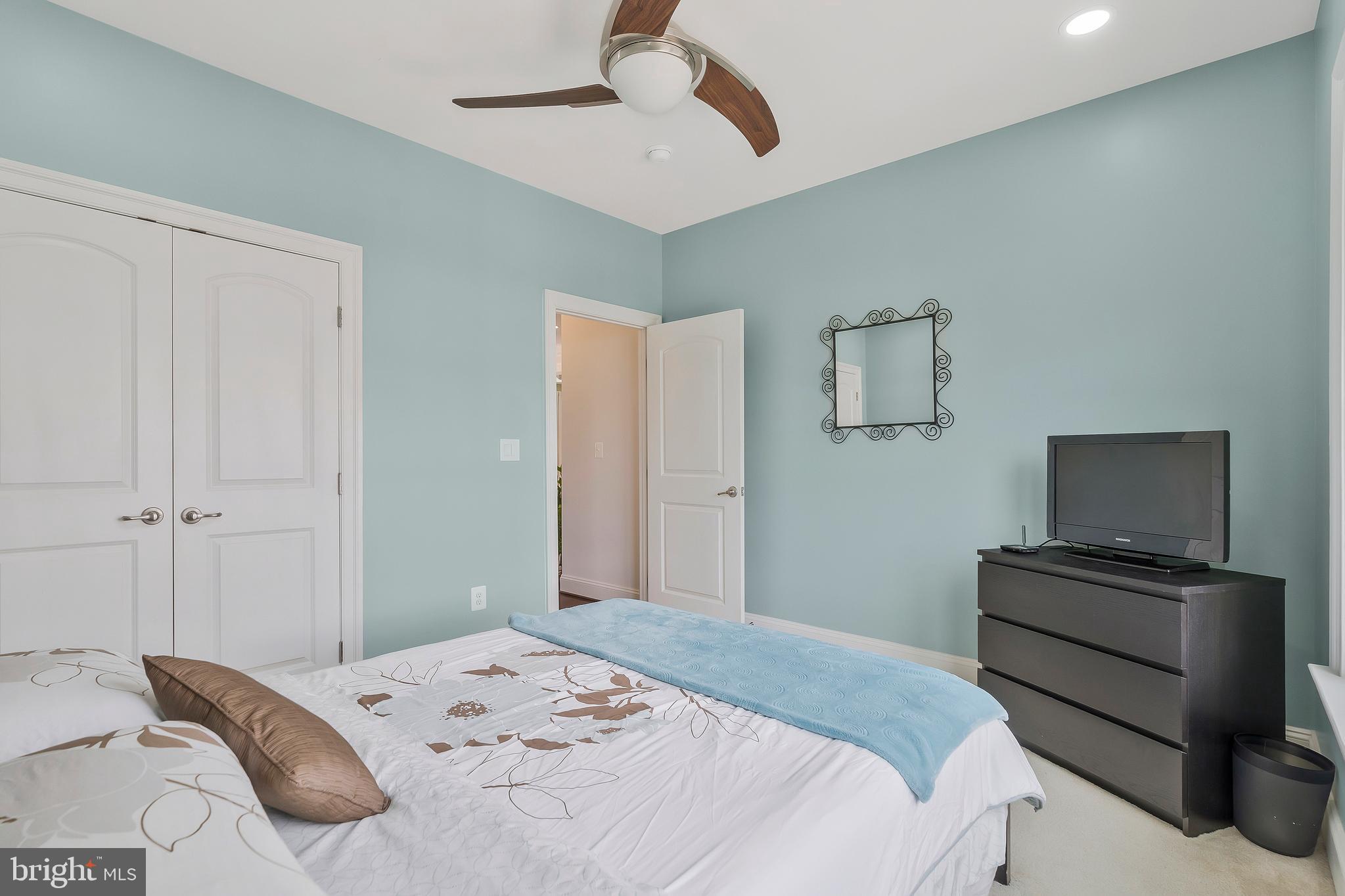 STONEGATE - Residential