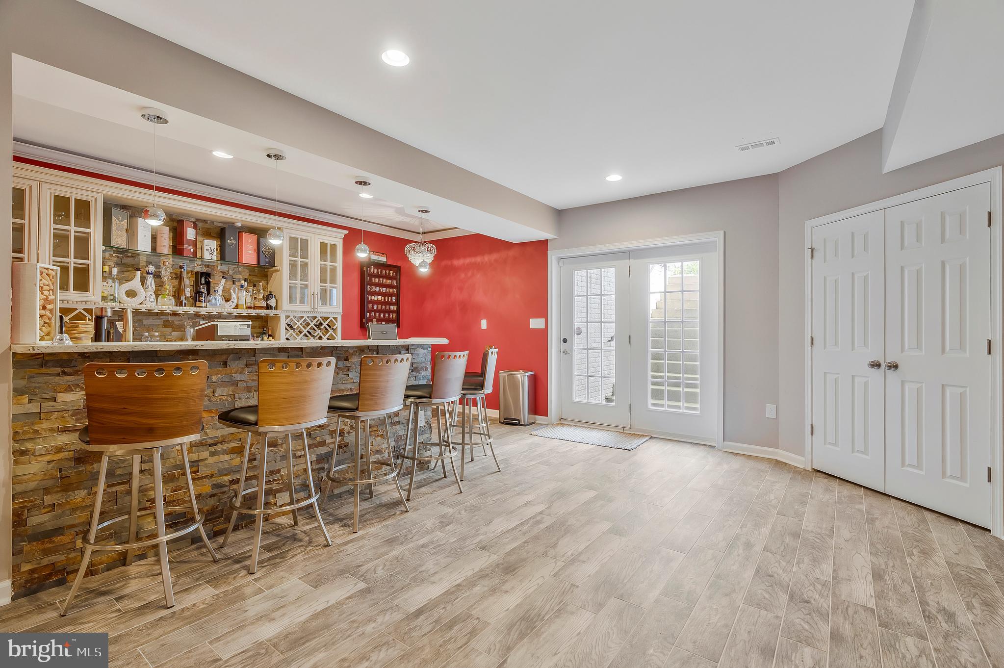 STONEGATE - Residential