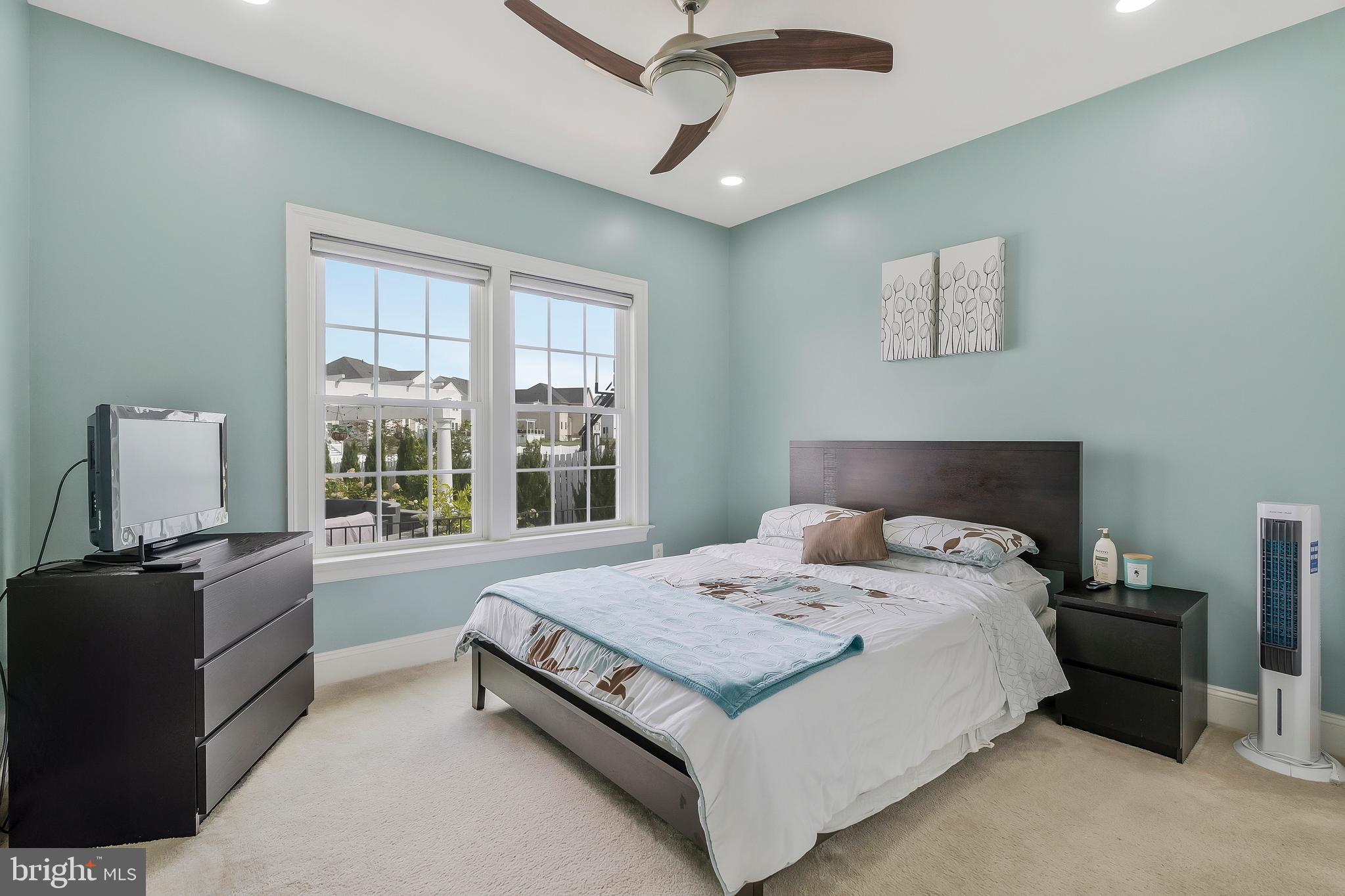 STONEGATE - Residential