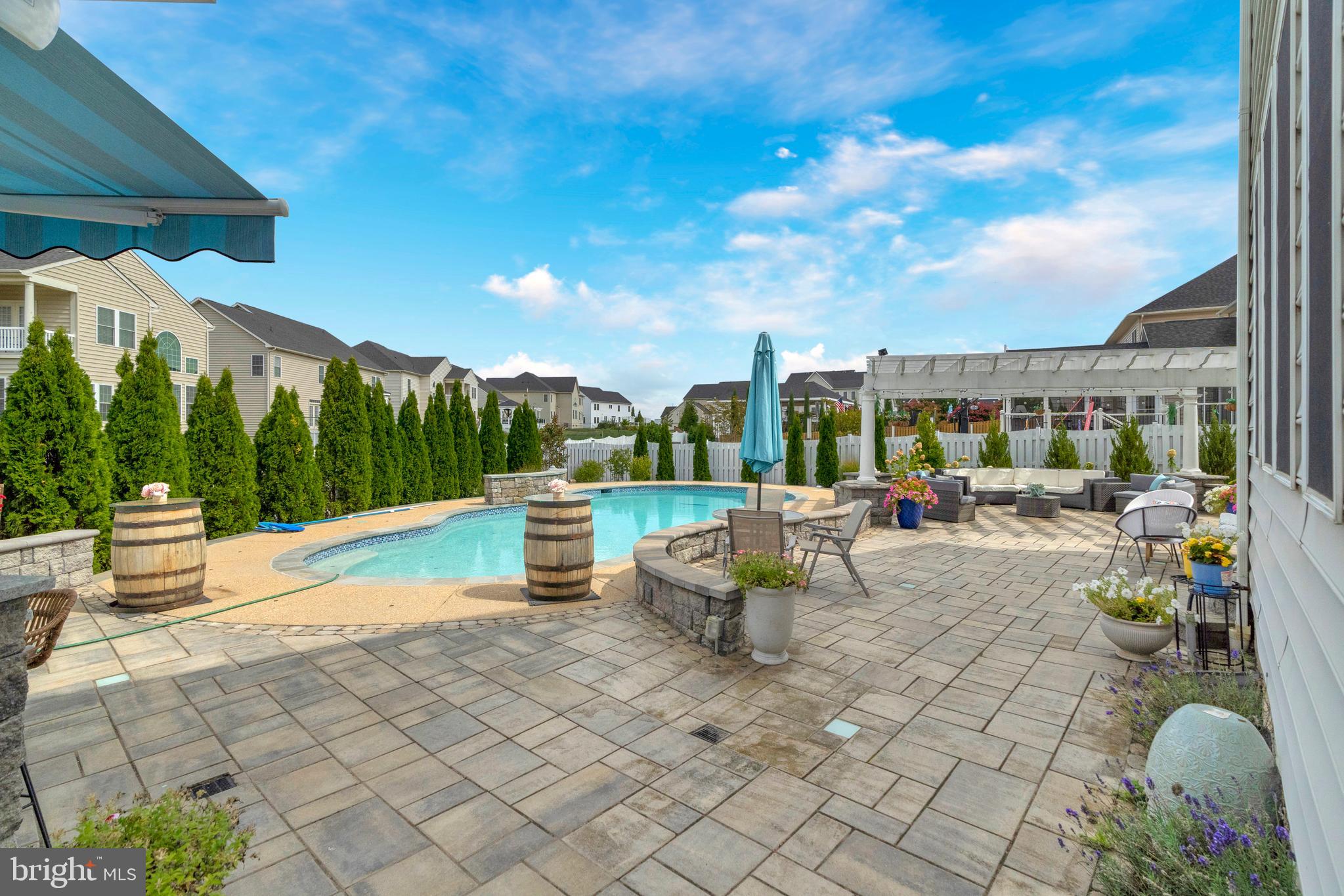 STONEGATE - Residential