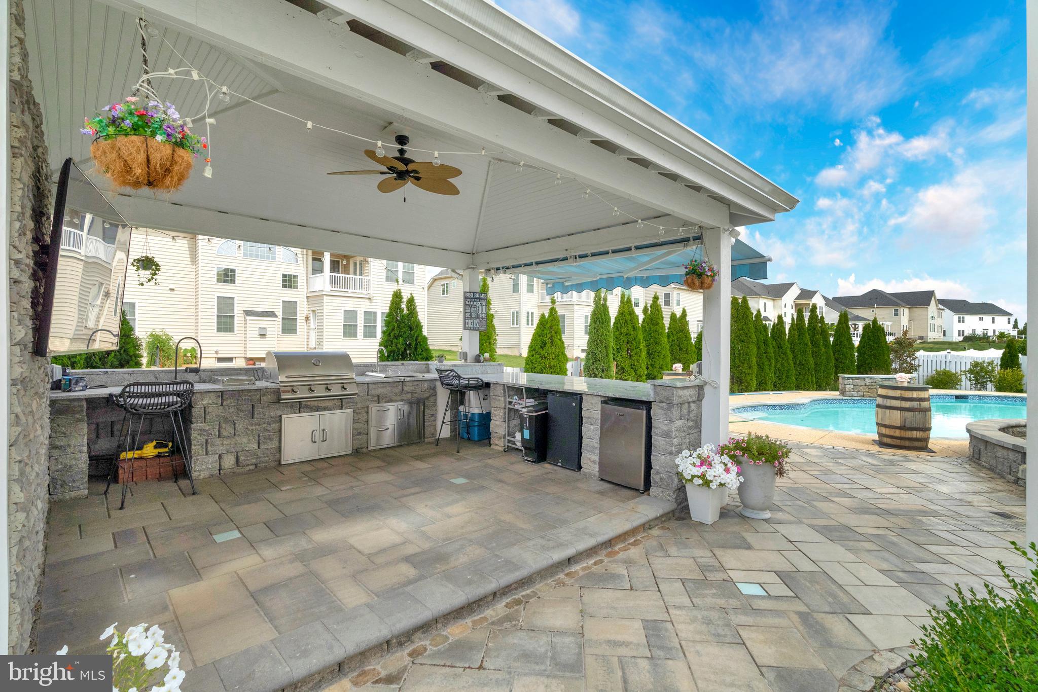 STONEGATE - Residential