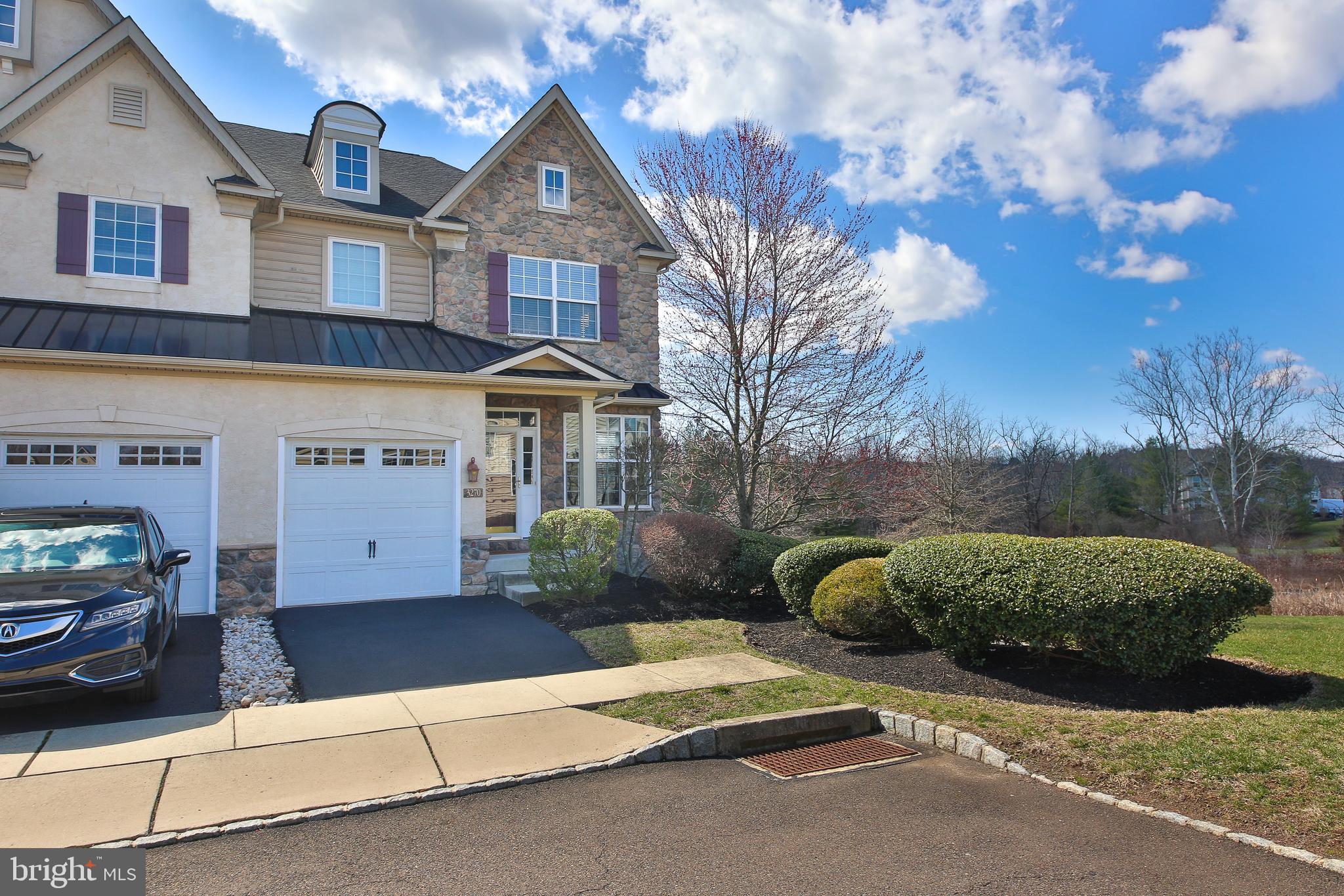 TH AT HERITAGE CNTR - Residential